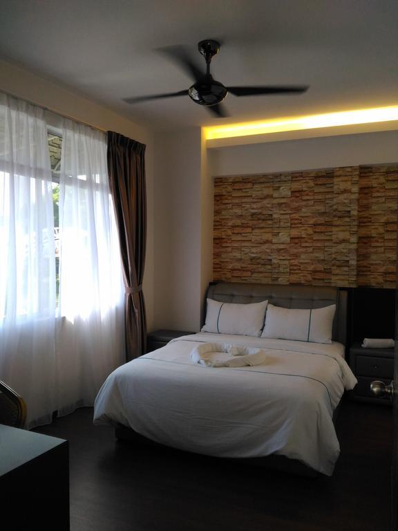 Midcity Service Suite Malacca Eksteriør billede