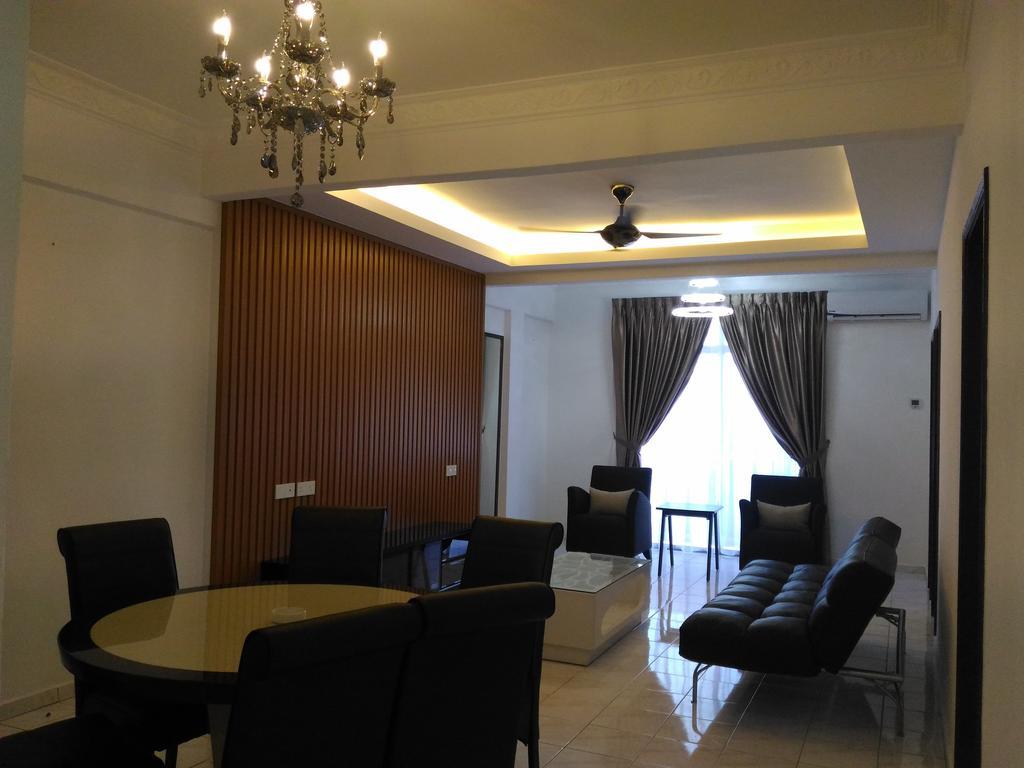 Midcity Service Suite Malacca Eksteriør billede