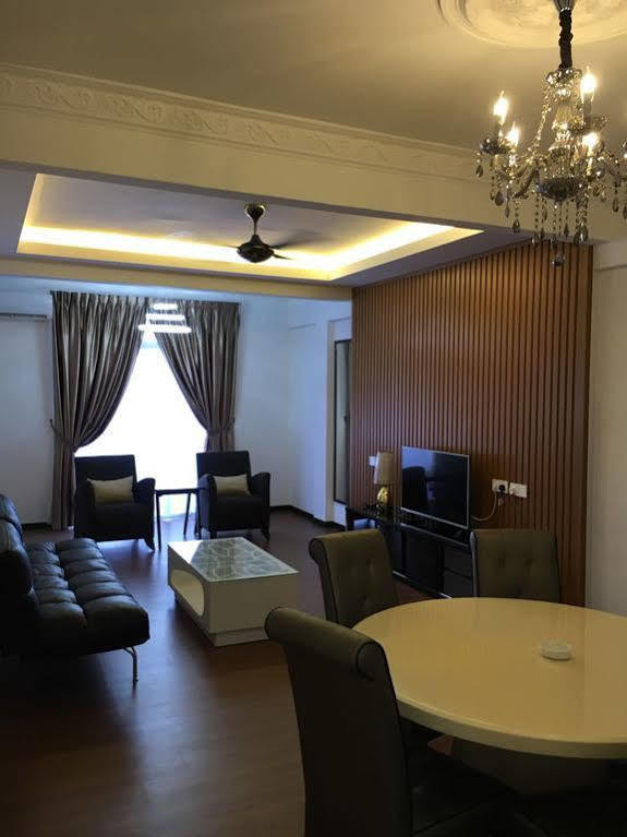 Midcity Service Suite Malacca Eksteriør billede