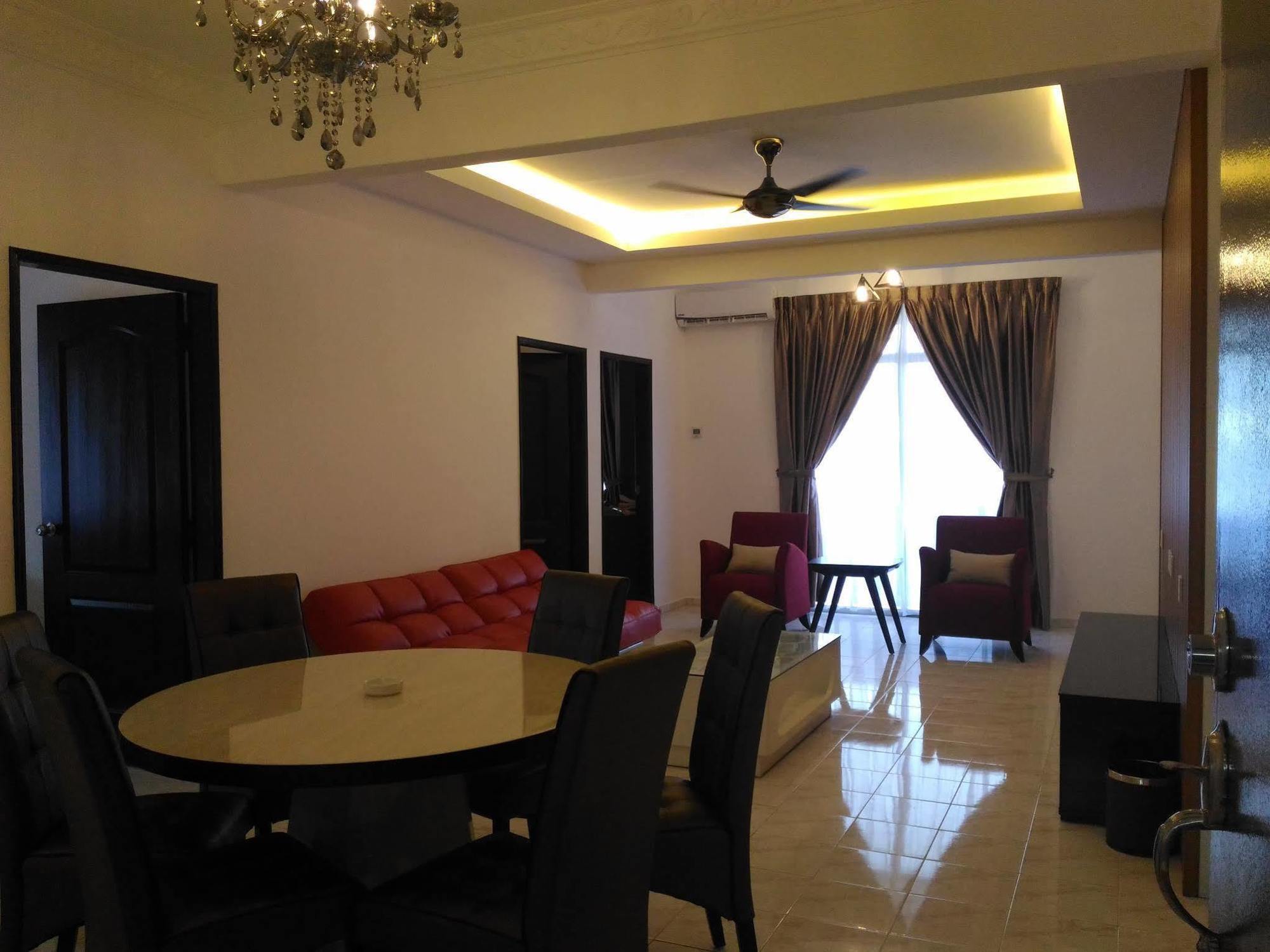 Midcity Service Suite Malacca Eksteriør billede